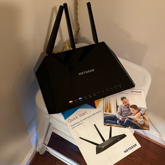 NetGear Nighthawk AC1900 Smart WiFi Router - Picture 1 of 1